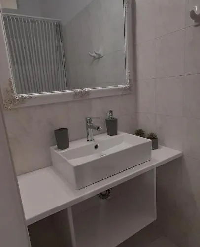 Апартаменты Flora &